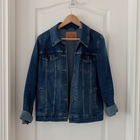 Levi's Jackets & Blazers - Levi's Jean jacket Levi's Jackets & Blazers - Levi's Jean jacket